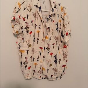 Lisa Says Gah Cream and Red Shirt and Shorts Set